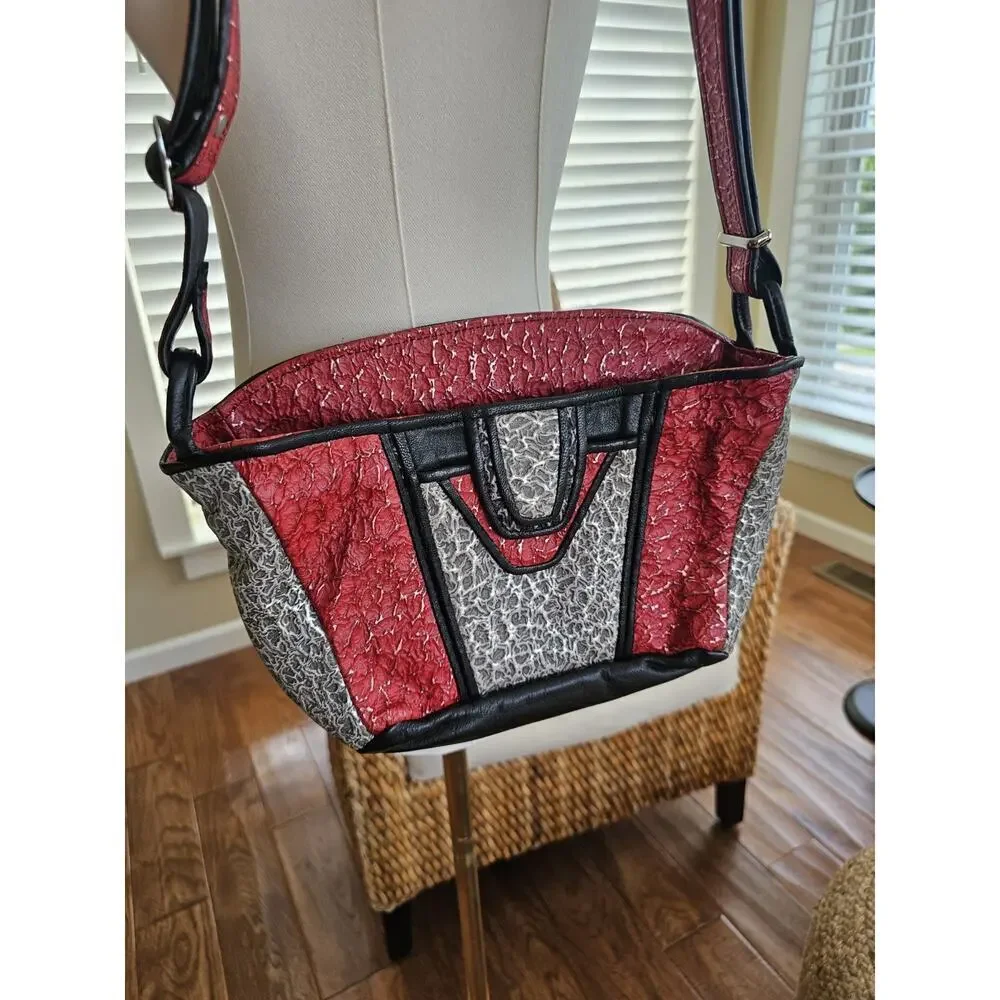 D’Onofrio Leather Designs Handcrafted Shoulder Bag‎ Black Red USA